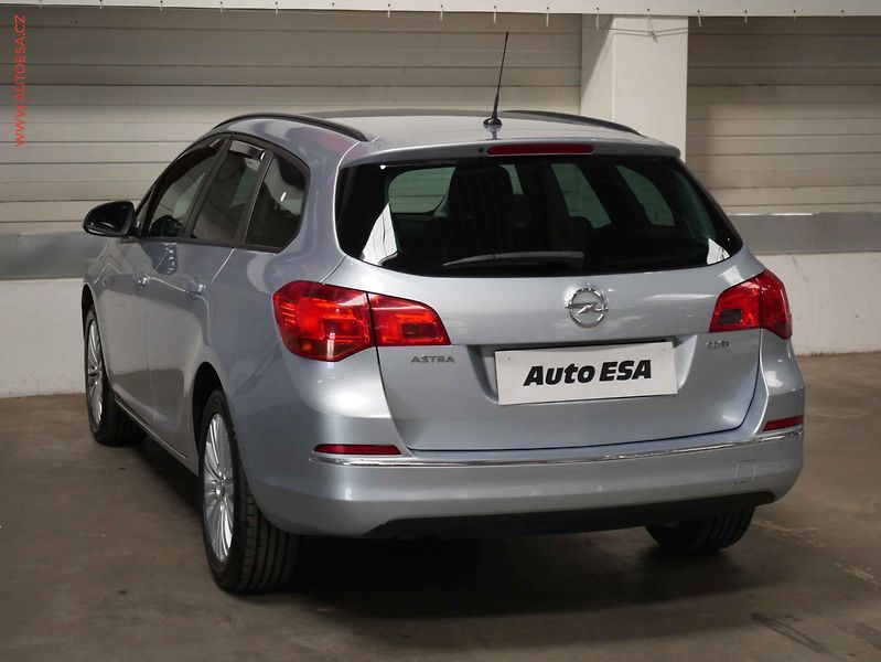 Opel Astra (2015) 1.6CDTi, ČR, AC, temp - fotka 4 z 14