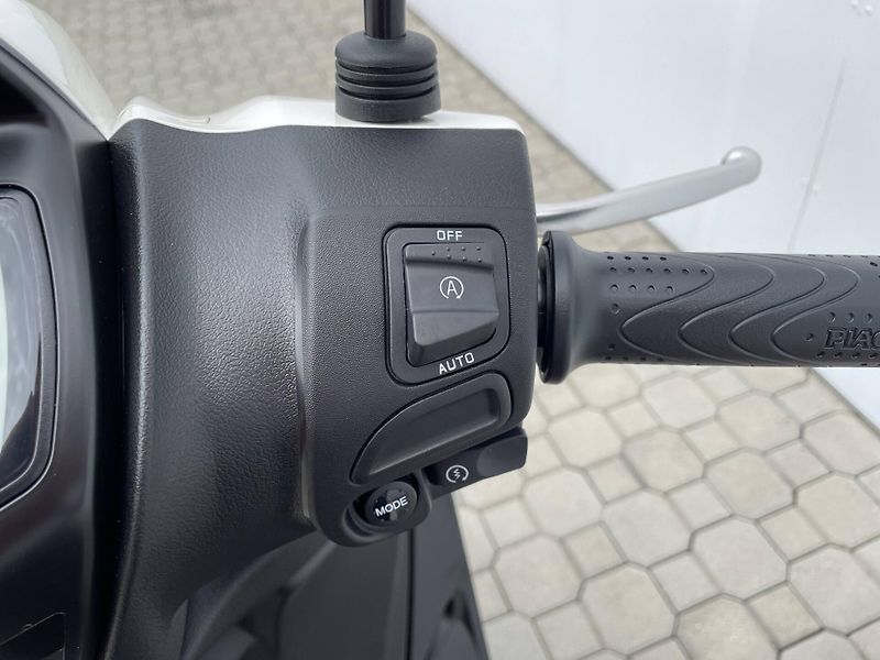 Piaggio (2026) Medley 125 S ABS EU5+ - fotka 10 z 10