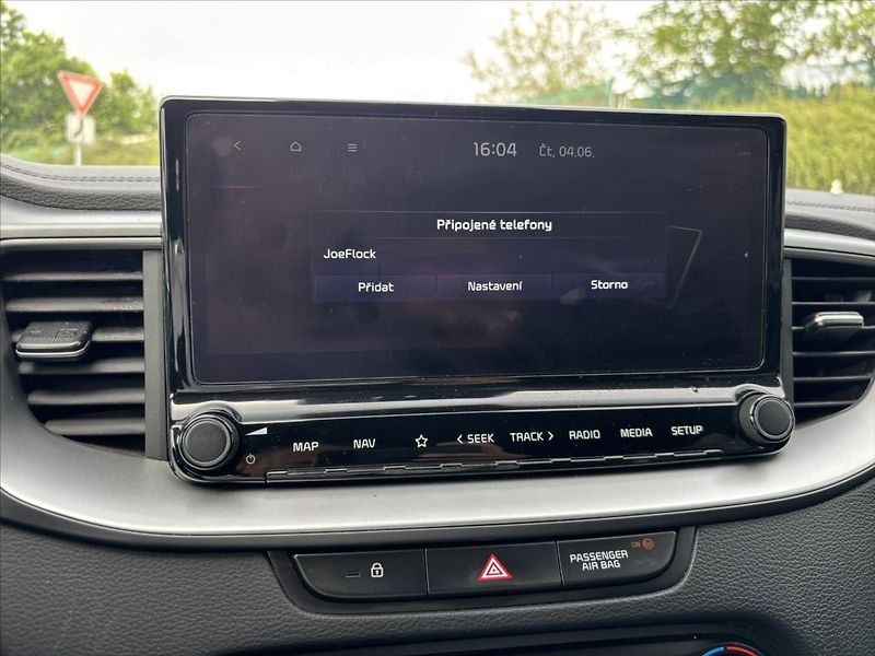 Kia Ceed 1,5 TGDi AT TOP ZÁRUKA ADAPTIV - fotka 25 z 45