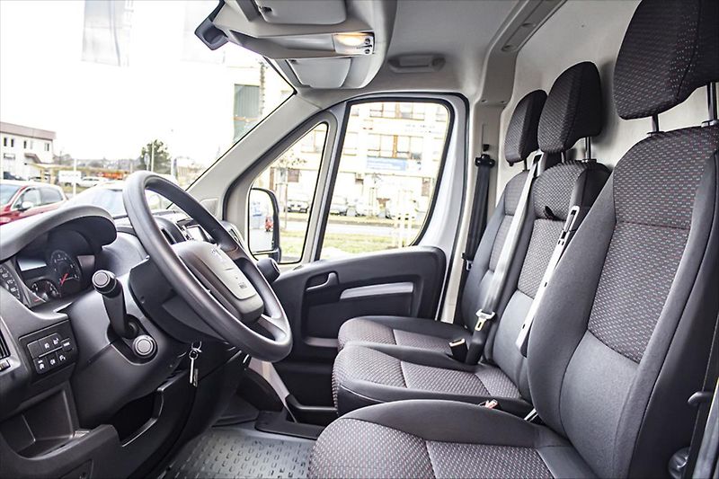 Peugeot Boxer 2,2 Furgon 3300 L2H2 BlueHDi 1 - fotka 13 z 14