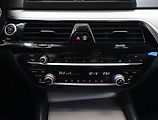 BMW Řada 5 (2018) Luxury Line 520d xDrive, 4X4 - náhled 21