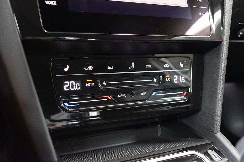 Volkswagen Passat 1.5 TSI ELEGANCE*DSG*DPH*ČR 1M - fotka 23 z 39