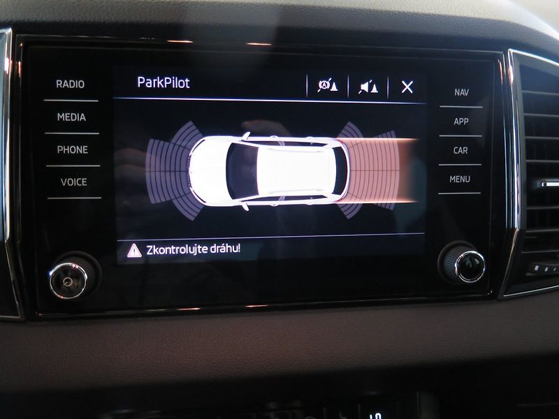 Škoda Karoq (2019) 1.5TSI,klima,navi,výhřev,Style - fotka 11 z 29