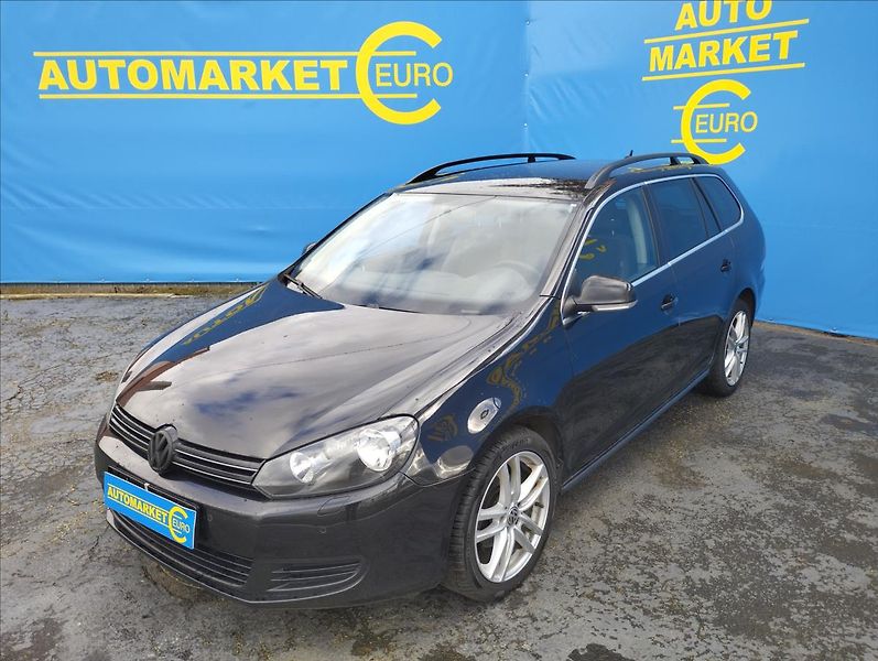 Volkswagen Golf 1,6 TDi 77KW - fotka 1 z 16
