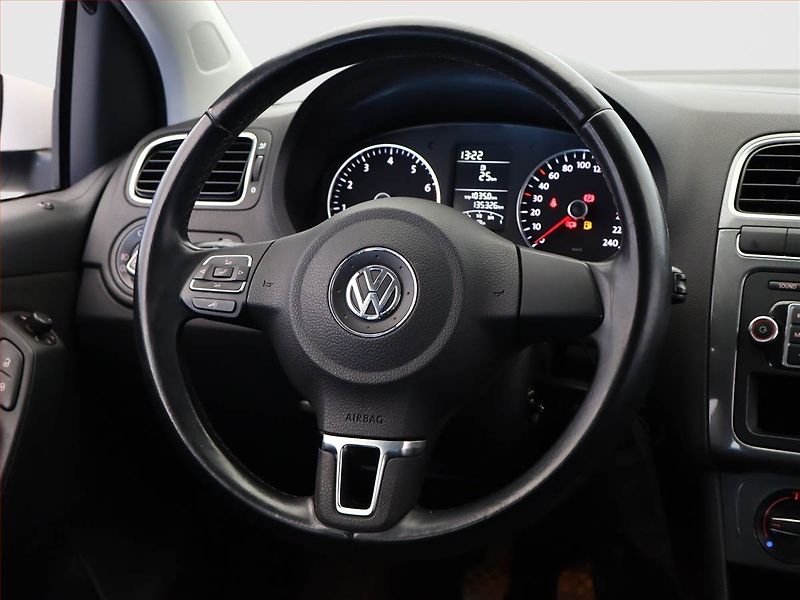 Volkswagen Polo (2013) Highline 1.2 TSI, Serv.kniha - fotka 13 z 15