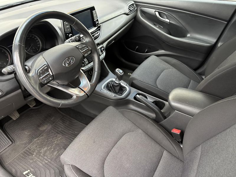 Hyundai i30 1.5 T-GDI 117kW Family SMART - fotka 10 z 20