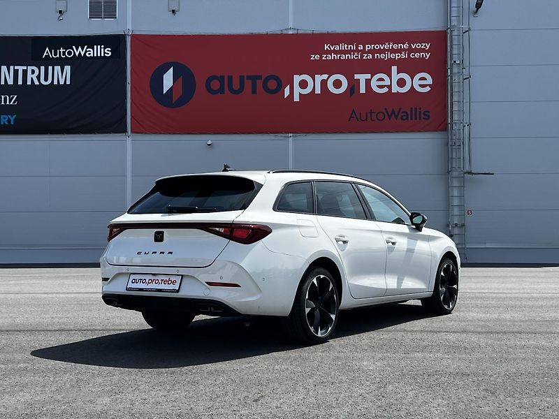 Cupra Leon 1.4 TSI e-Hybrid 150kW TZ DPH - fotka 4 z 28