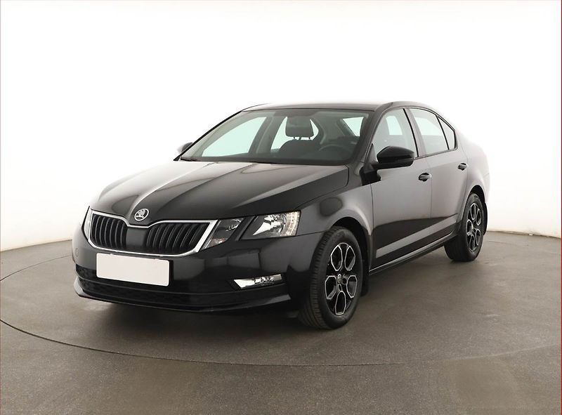 Škoda Octavia (2018) 1.4 TSI, ČR,1.maj, Tempomat - fotka 2 z 14