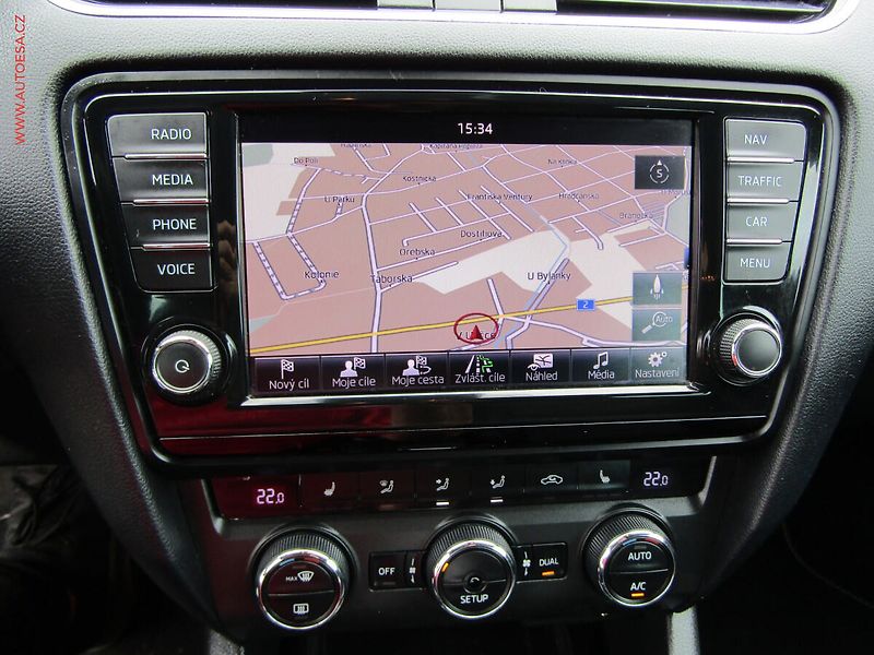 Škoda Octavia (2014) 2.0 TDi, RS, DSG - fotka 16 z 18