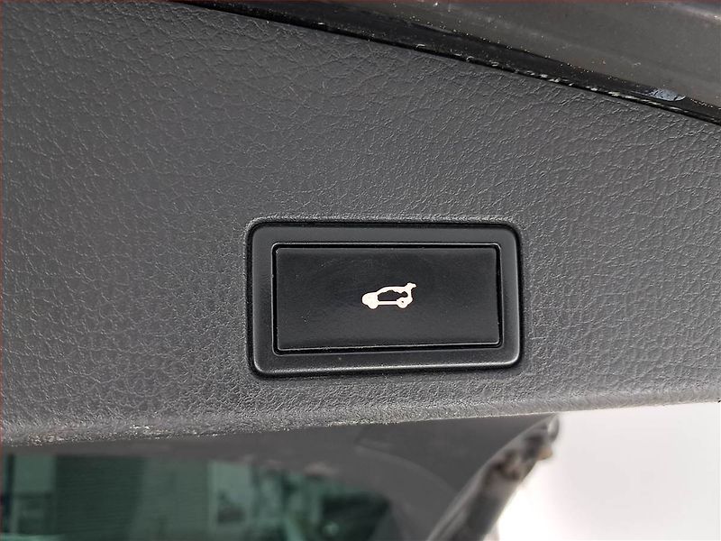Volkswagen Touareg (2010) 3.0 TDI, 4X4, Automat, Kůže - fotka 25 z 25
