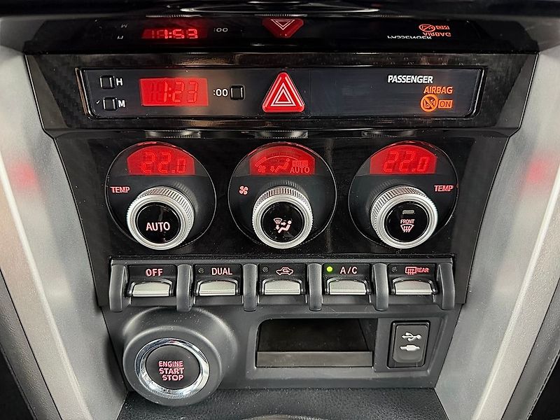 Subaru BRZ 2.0iR SPORT, KEYLESS, ALCANTAR - fotka 13 z 17