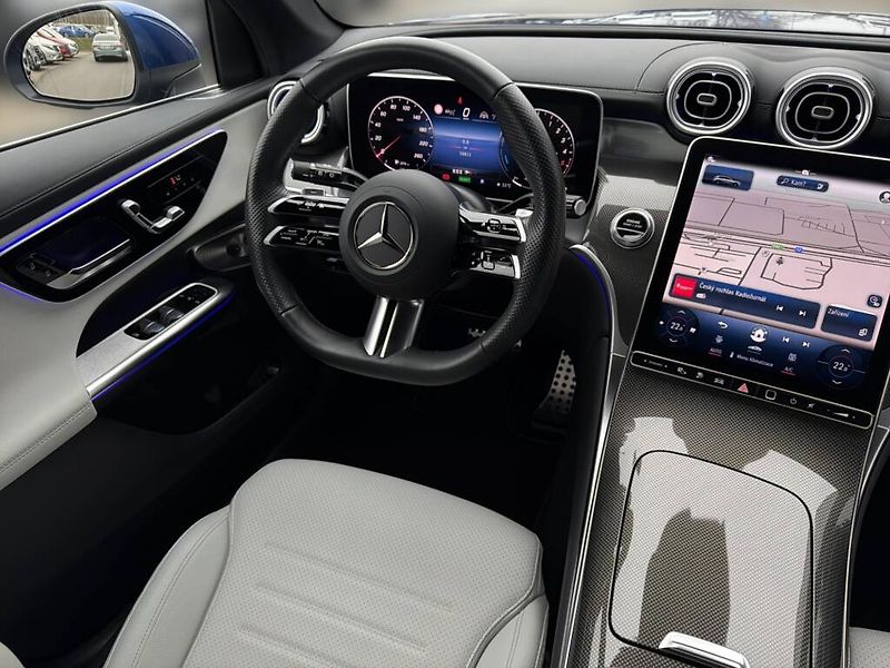 Mercedes-Benz GLC (2024) 300 de 4MATIC - fotka 13 z 28