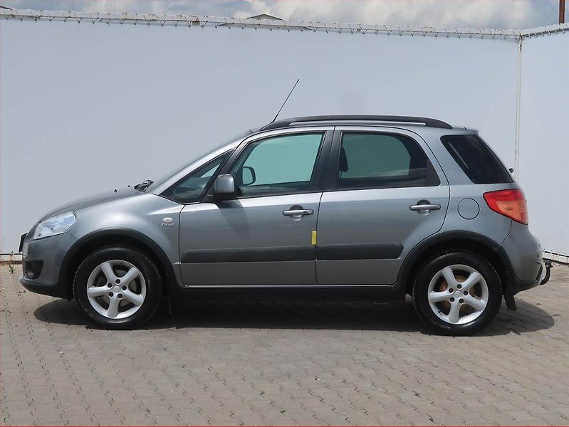 Suzuki SX4 (2009) 1.9 DDiS, 4X4, Serv.kniha - fotka 3 z 14