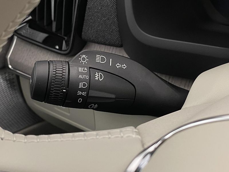 Volvo XC90 (2026) B5 AWD AUT BRIGHT PLUS 7míst - fotka 31 z 68