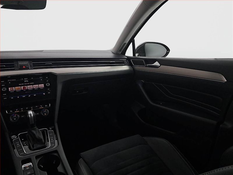 Volkswagen Passat (2020) 2.0 TDI, Automat, Serv.kniha - fotka 8 z 22