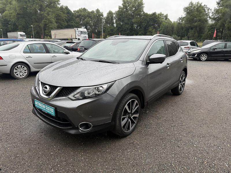 Nissan Qashqai 1.6 DiG-T,ČR - fotka 3 z 20