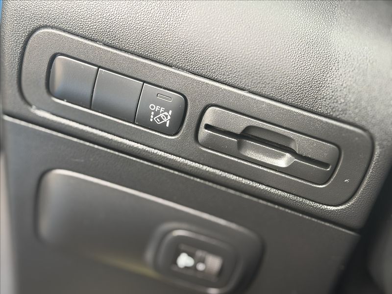Citroën C3 Aircross 1,2 NEW ČR AUTOMAT ODPOČET DPH - fotka 19 z 28
