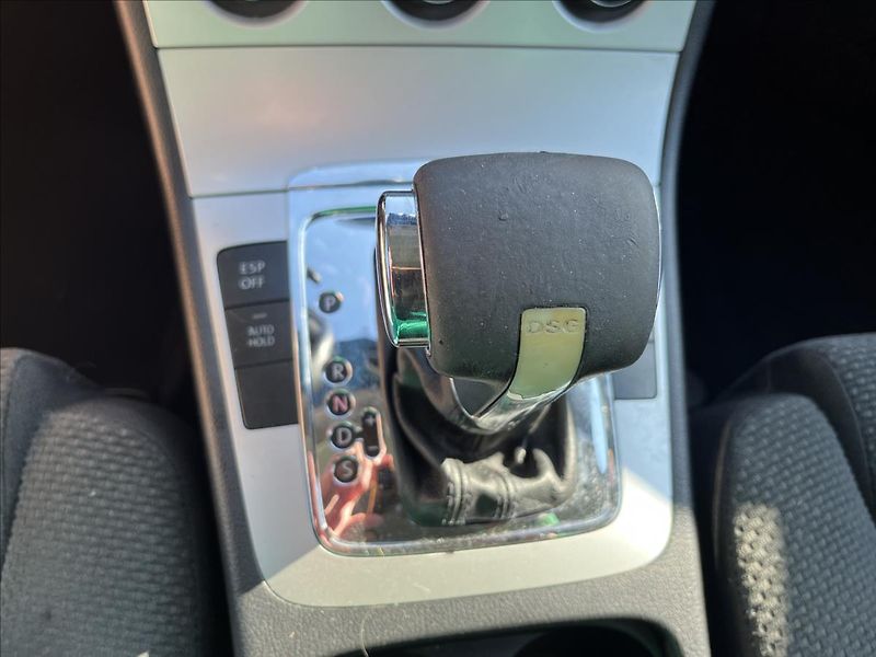 Volkswagen Passat Variant 2,0 TDi DSG KLIMA SERVIS - fotka 20 z 32