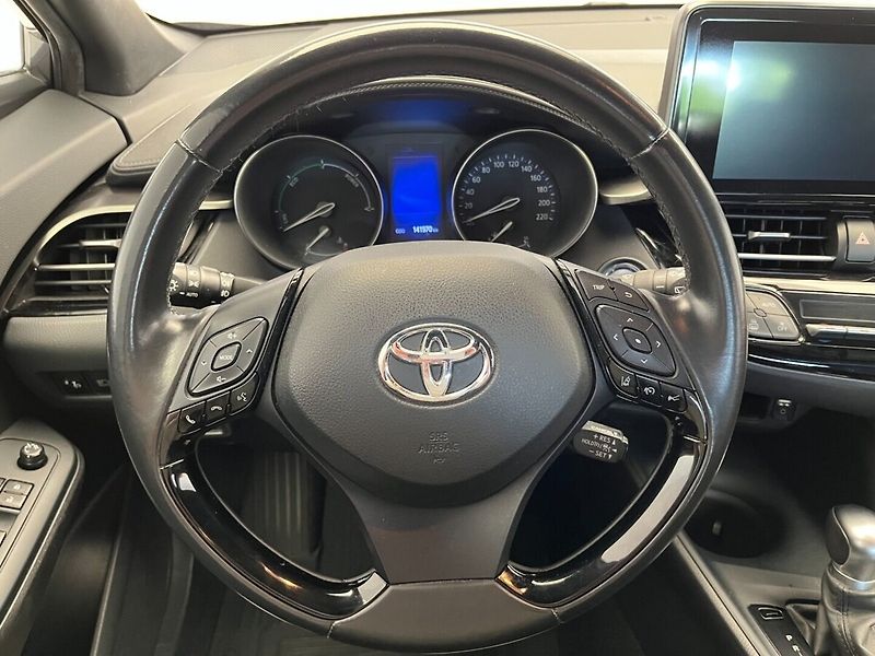 Toyota C-HR Hybrid 1.8 VVT-i E-CVT Active - fotka 13 z 21