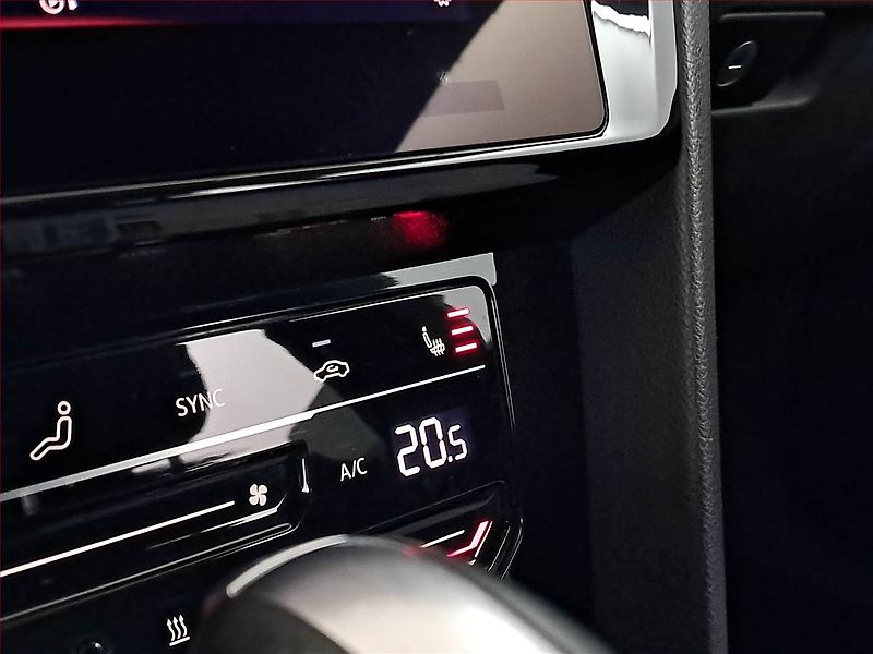 Volkswagen Arteon (2021) R-line 2.0 TDI 4Motion - fotka 20 z 23