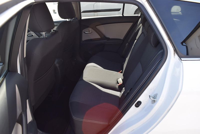 Toyota Avensis (2018) 1.8VVTI 108kw TEAM D XEN NAVI - fotka 14 z 50