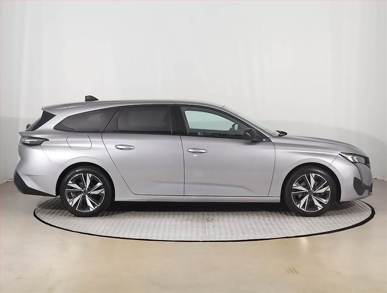 Peugeot 308 (2023) Allure 1.5 BlueHDi, Automat - fotka 6 z 25
