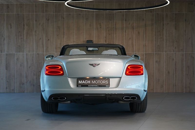 Bentley Continental GTC Mulliner, Masáže, Ventilace - fotka 12 z 52