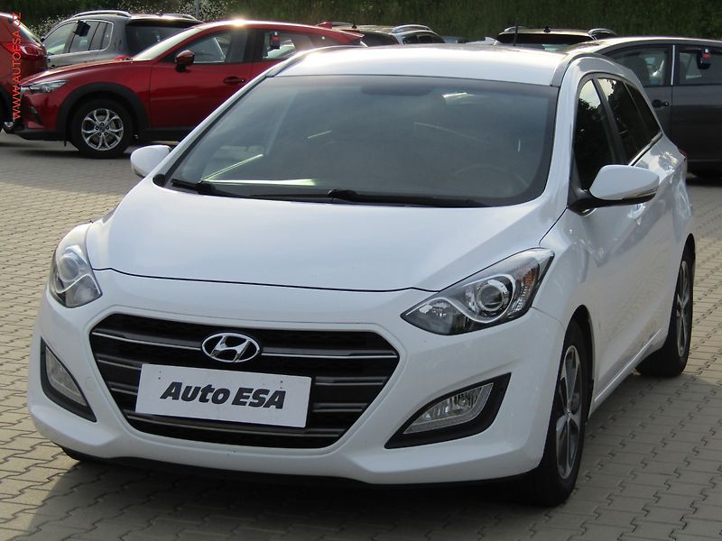 Hyundai i30 (2016) 1.6 GDi - fotka 3 z 22