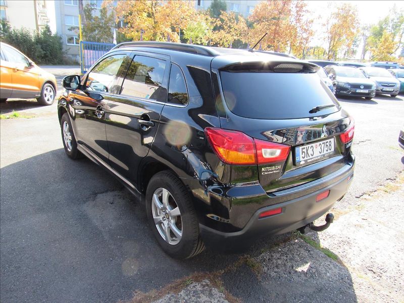 Mitsubishi ASX 1,8 DI-D 110kW 4x4 - fotka 4 z 30