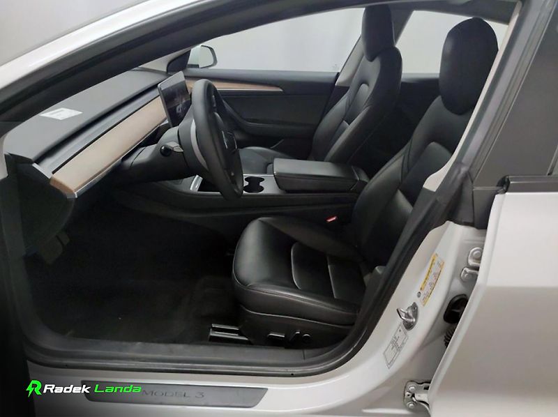 Tesla Model 3 (2022) AWD | Dual Motor, AMD Ryzen - fotka 6 z 8