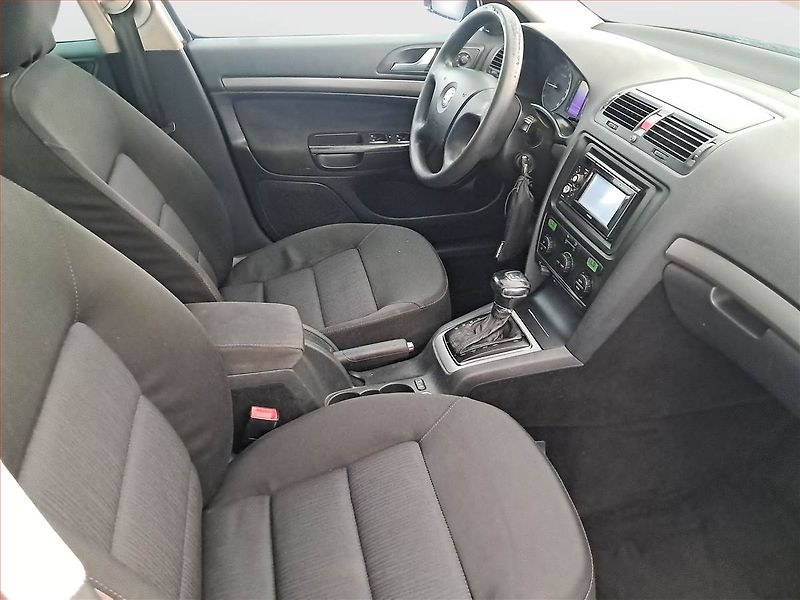 Škoda Octavia (2007) 2.0 TDI, Automat, po STK - fotka 9 z 16