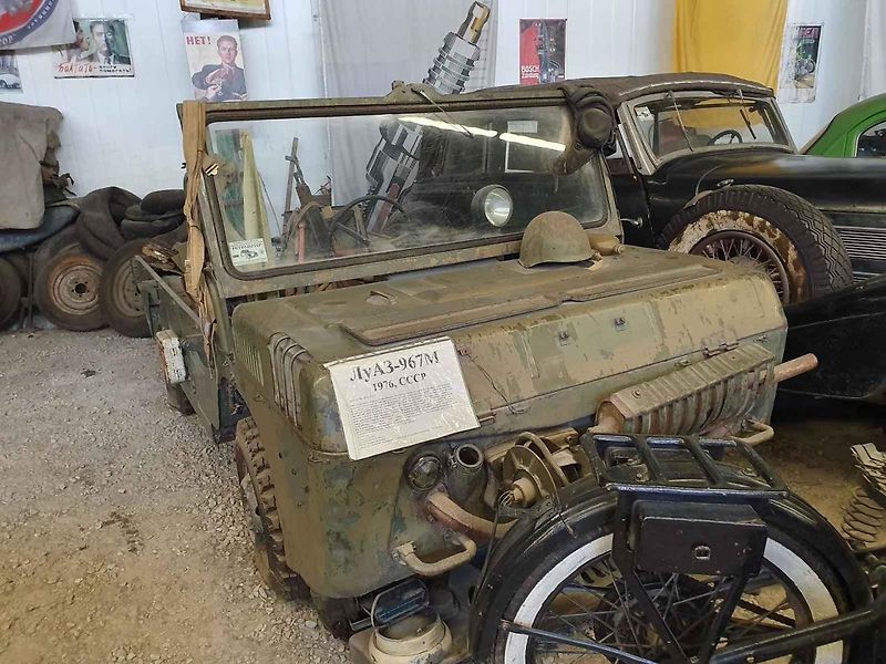 Řada aut čeká ještě na renovaci. A nebo také zůstanou v původním stavu.