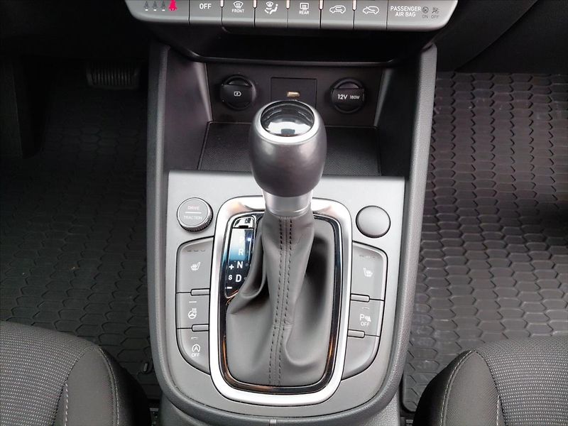 Hyundai Kona 1,6   1.6T-GDi Smart DCT - fotka 19 z 23