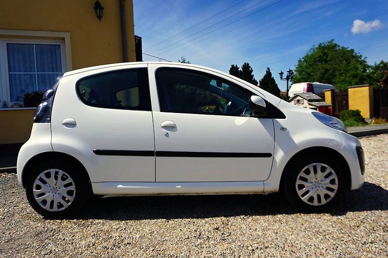 Citroën C1 (2013) TENDENCE 1,0i 50 kW - fotka 3 z 39