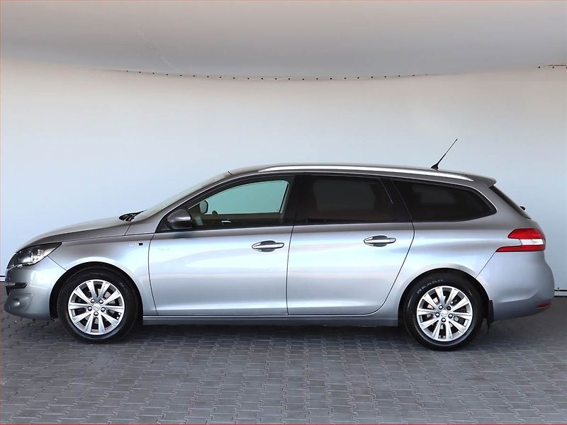 Peugeot 308 (2016) 1.6 BlueHDi, Serv.kniha - fotka 3 z 17