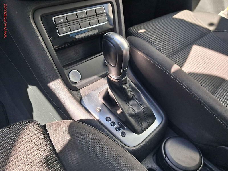Volkswagen Sharan (2018) 2.0 TDi 7míst, DSG, bixen - fotka 15 z 17