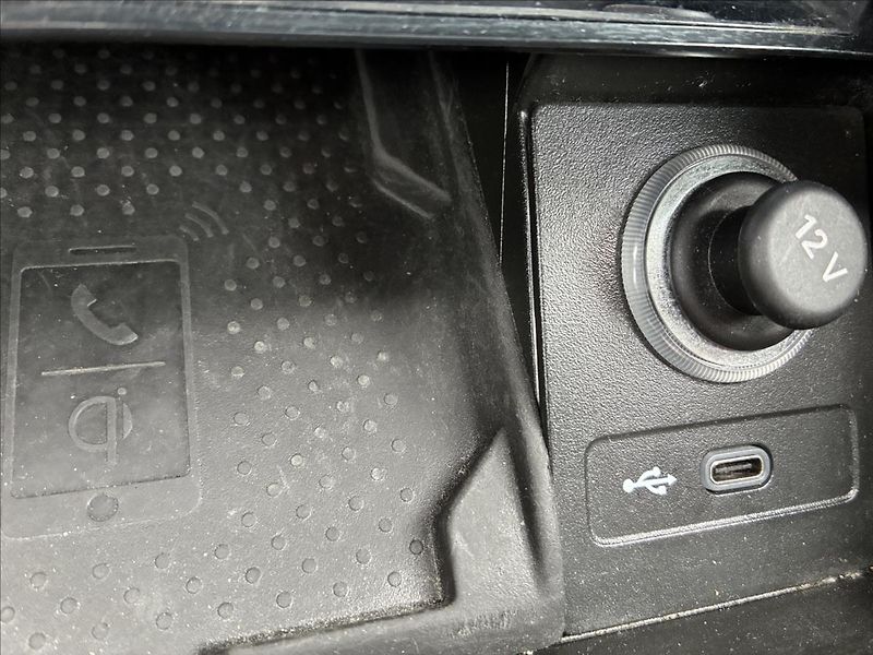 Škoda Superb 2,0 STYLE,PANORAMA,TAŽNÉ,LED - fotka 20 z 36