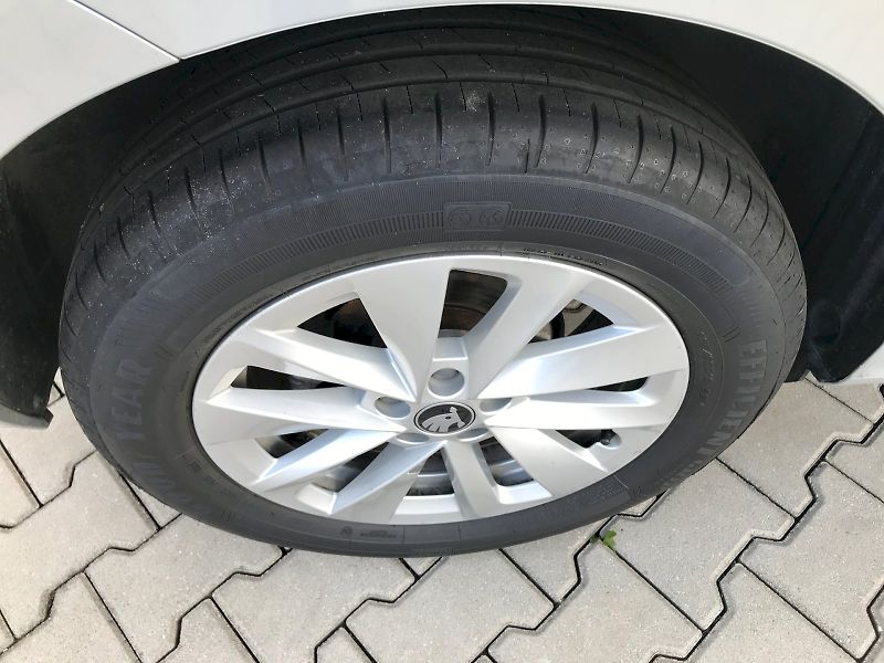 Škoda Kamiq (2025) SELEC TSI 110/1.5 A7F - fotka 14 z 27