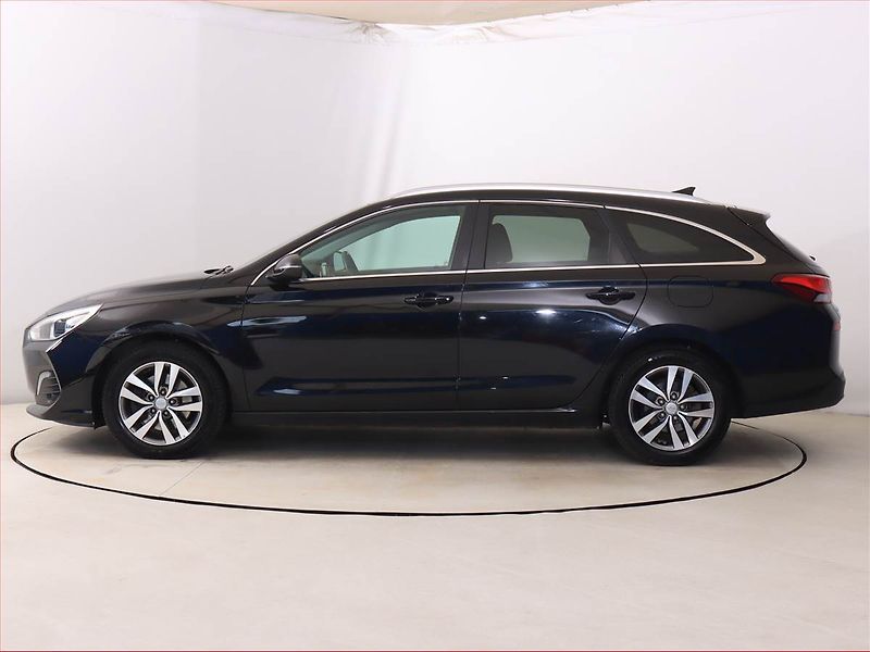 Hyundai i30 (2020) 1.6 CRDi, Tempomat - fotka 3 z 20