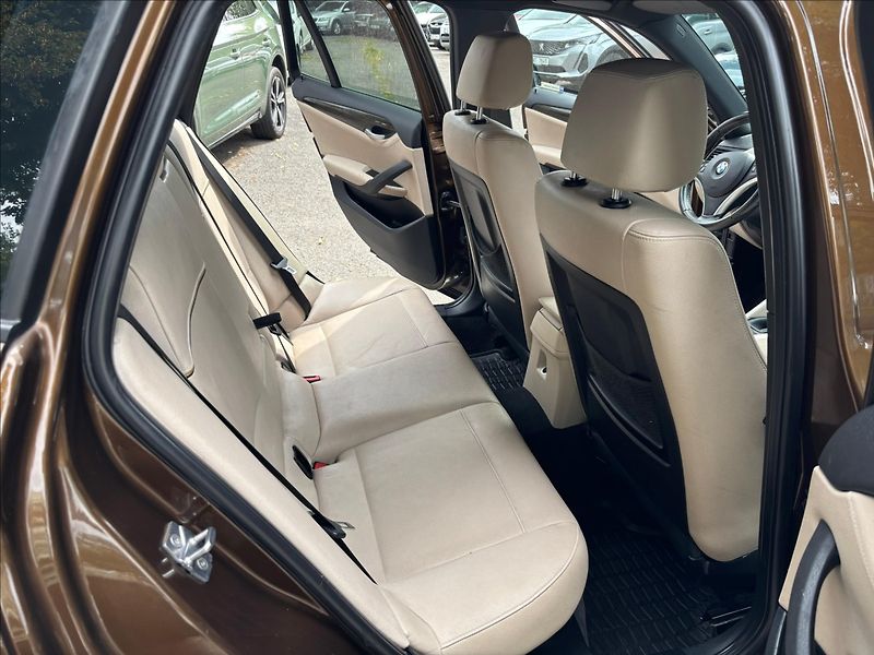 BMW X1 2,0 D XDRIVE,AUTOMAT - fotka 16 z 18