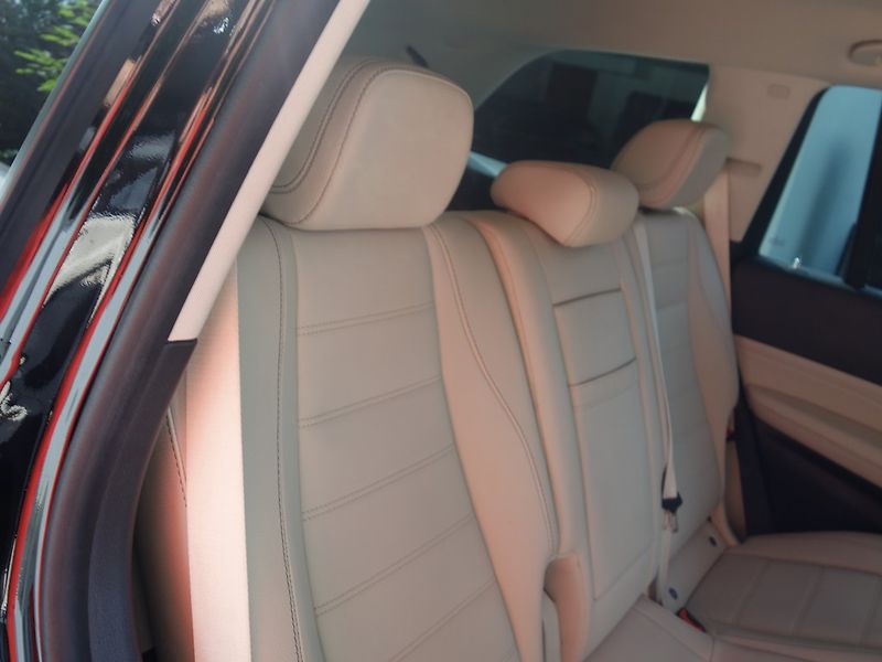 Mercedes-Benz GLS (2020) 350D*4M*WEBASTO*MASÁŽ*69000KM! - fotka 42 z 50