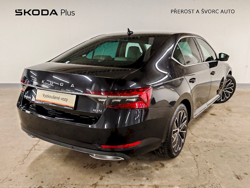 Škoda Superb (2022) 2.0 TDI 147 kW DSG 4x4 L&K - fotka 2 z 31