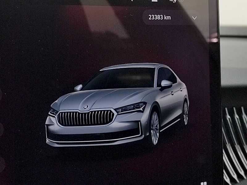 Škoda Superb (2025) iV SportLine 1,5 Tsi 150 Kw DS - fotka 13 z 44
