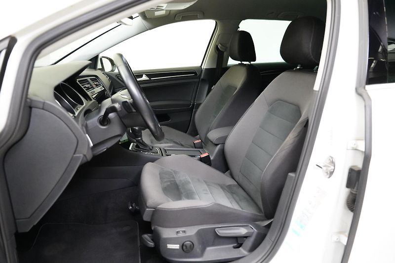 Volkswagen Golf - fotka 11 z 24
