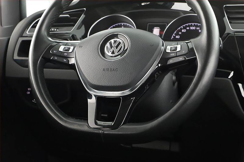 Volkswagen Touran (2020) Highline 2.0 TDI - fotka 13 z 15