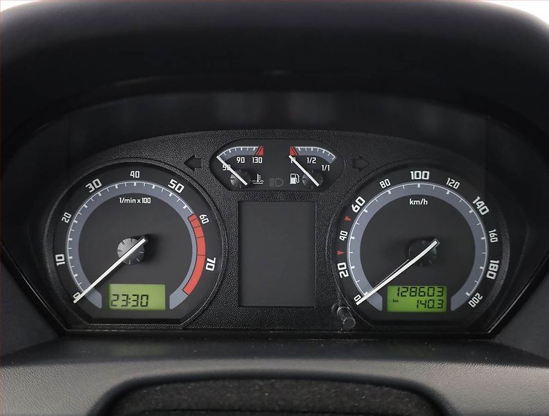 Škoda Fabia (2006) 1.2 12V, jezdí dobře - fotka 8 z 16