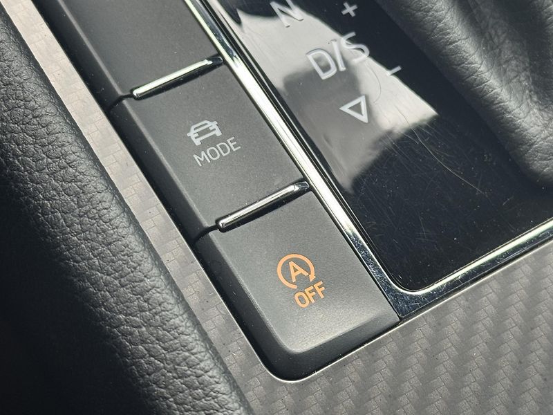 Škoda Superb (2020) 2.0TDi DSG Sportline ACC Kessy - fotka 41 z 50