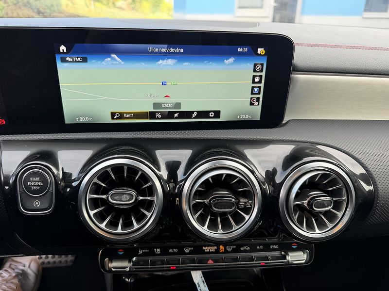 Mercedes-Benz CLA AMG CLA 35 225kW automat kůže  - fotka 17 z 23