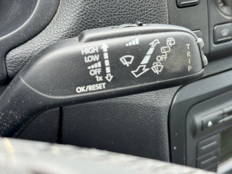 Škoda Fabia (2009) Elegance Edition Combi 1.4 MPI - fotka 14 z 24