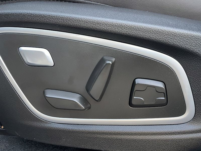 Renault Austral (2024) ICONIC full hybrid E-TECH 200 - fotka 22 z 30